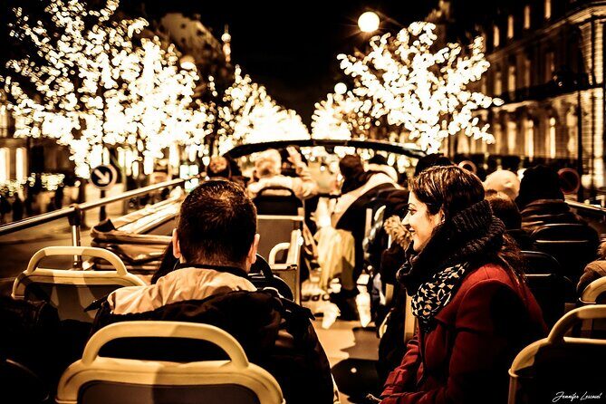 Paris Tootbus Festive Christmas Lights Tour - Passing by the Louvre and Culture Stops Without Ticket Lines