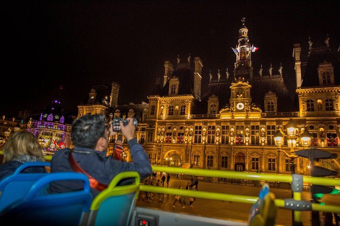 Paris Tootbus Festive Christmas Lights Tour - The Department-Store Windows at 74 Bd Haussmann