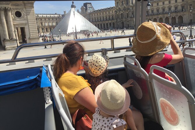 Paris Tootbus Kids Tour Sightseeing Live Guided Tour - The double-decker electric bus makes Paris feel manageable