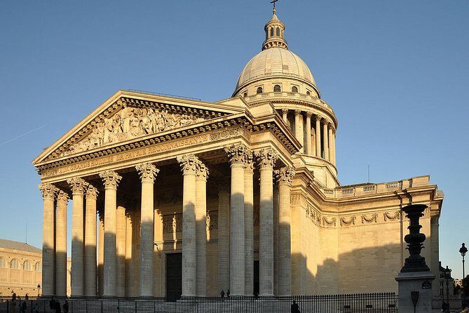 Paris Top Attractions & Hidden Gems around your Hotel Private Orientation Tour - Seine, Île de la Cité, and the classic city-heart walk