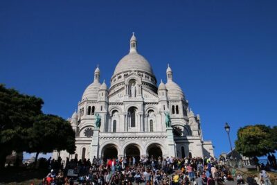 Paris Top Sights Half Day Walking Tour with a Fun Guide - Montmartre and Sacré-Cœur: The Stop That Sets the Tone