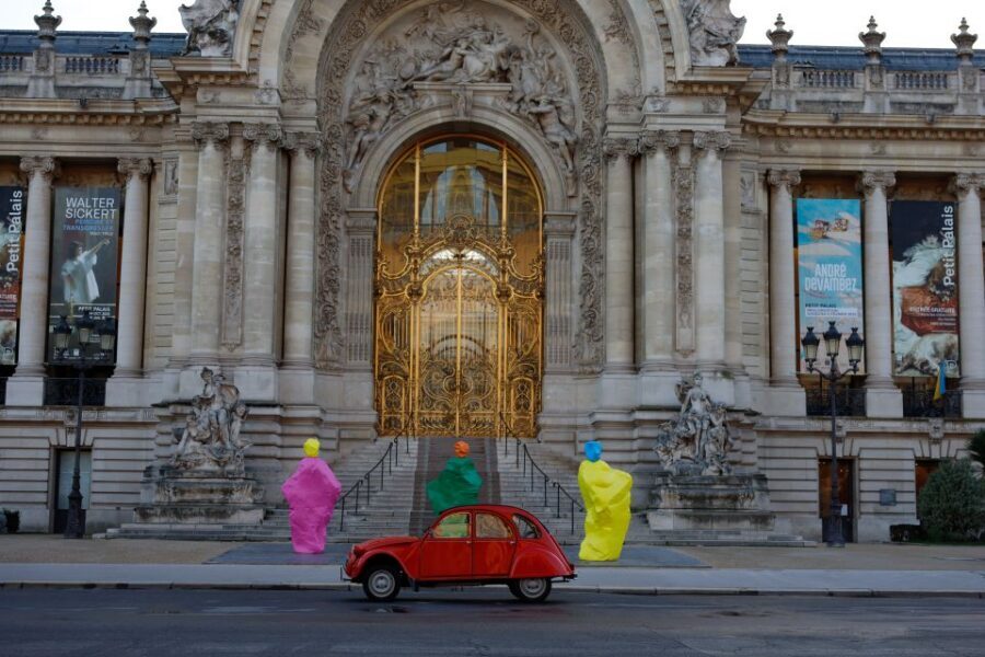 Paris :Tour 2CV Paris Secret - Why a 2CV tour feels like Paris on fast-forward