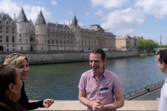 Paris Uncovered: Unique Guided Walking Tours with a Twist - Le Marais: Courtyards, Mansions, and Falafel That Gets Mentioned