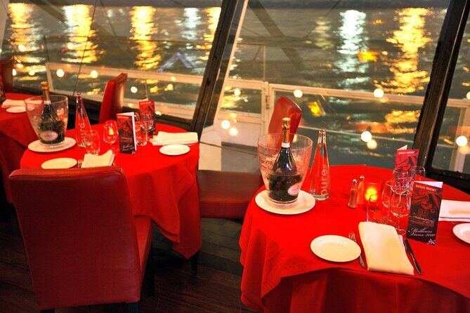 Paris Valentine's Day Dinner Cruise by Bateaux-Mouches - Boat layout and where to spend your time
