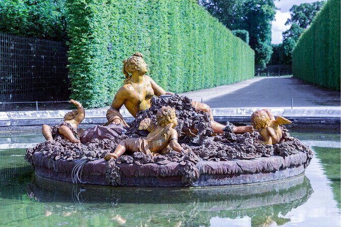Paris: Versailles Palace with Gardens and Estate Entrance Ticket - Versailles Gardens and Musical Fountains: water shows and big walks