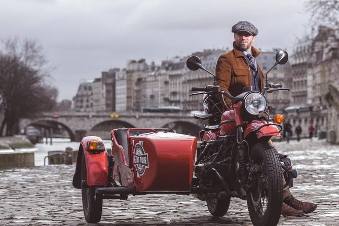 Paris Vintage Private City Tour on a Sidecar Motorcycle - Les Invalides: Military Museums and Monument Stops for Perspective