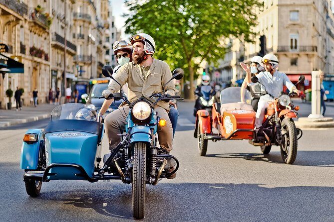 Paris Vintage Sidecar Tour – Emily in Paris highlights - The guides: what makes the experience feel personal