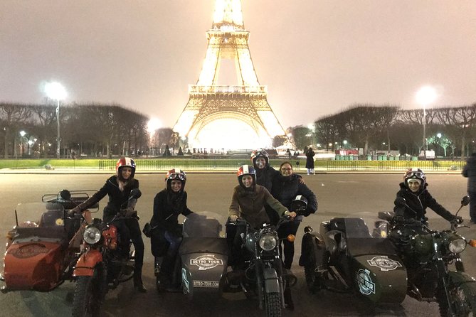 Paris Vintage Tour by Night on a Sidecar with Champagne - Getting on the retro ride: seating and camera habits