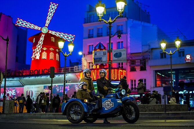 Paris Vintage Tour by Night on a Sidecar with Champagne - Champagne toast: how it fits the route