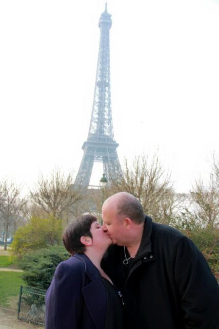 Paris: Wedding Vows Renewal Personal Photo or Video Shoot - Where to Meet: Carousel de la Tour Eiffel and the Security Line