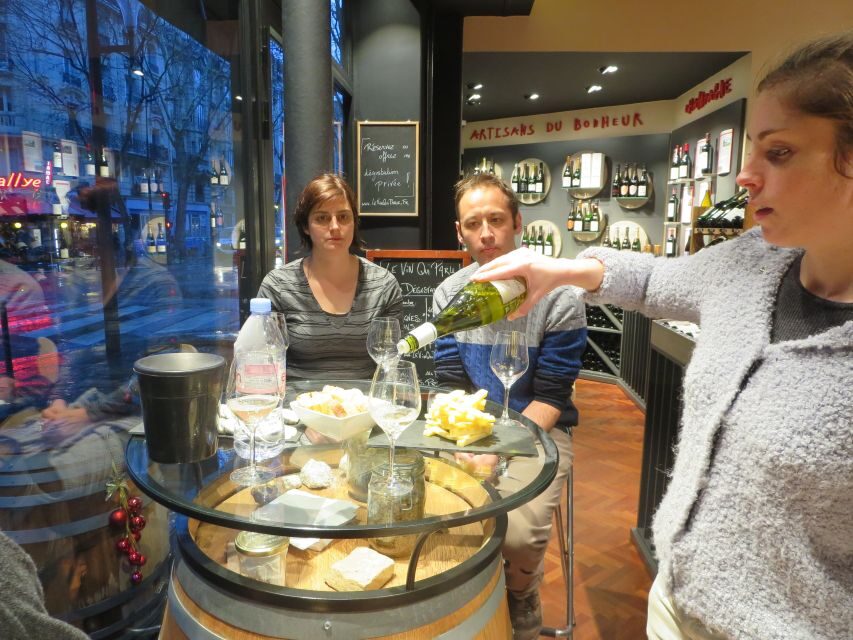 Paris: Wine and Cheese Tasting - Small group comfort (and why it keeps you learning)