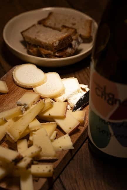 Paris : Wine and Whimsy, The wine tour of Montmartre - Who should book this Montmartre wine tour