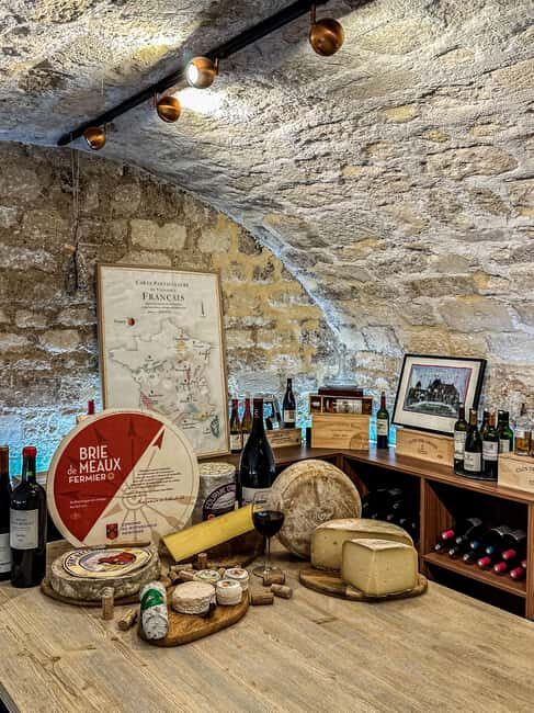 Paris: Wine & Cheese Tasting Master Class Near Eiffel Tower - Alejandra and Lucas: real people, real tasting craft