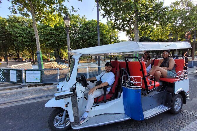 Paris with a Tuk Tuk - Private 2-Hour TukTuk Tour - How to get better photos from a moving open-air tuk tuk