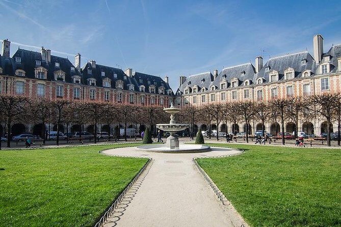 Paris Your Perfect 2-Day Stay Custom Private Tour - Day 1 in the Louvre, Seine, Place des Vosges, and the Marais