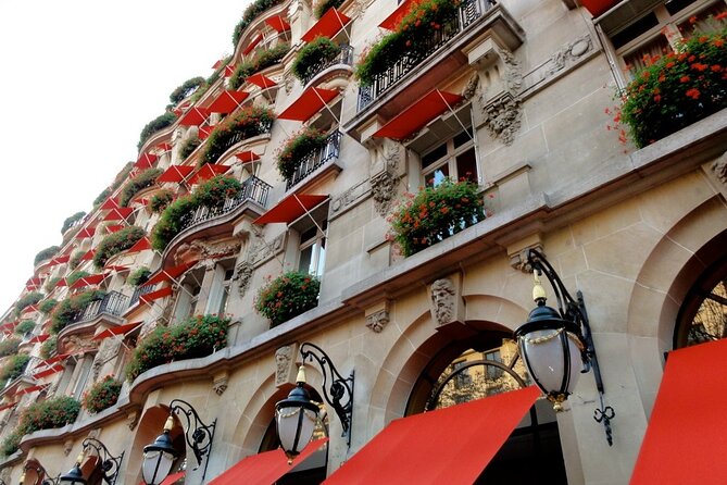 Parisian Love Affair: Elegant Romance Private Tour in Paris - Café-to-Créme Brûlée Energy: Maison Rose and Café de Flore