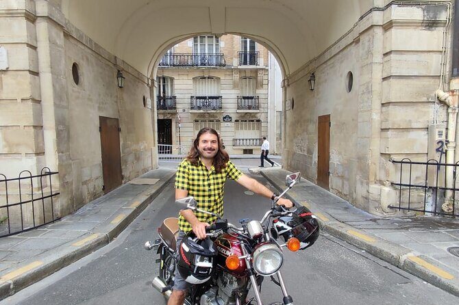 Parisian Monuments & Hidden Gems: A Thrilling Motorbike Tour - A quick palace façade walk: see it, then keep moving