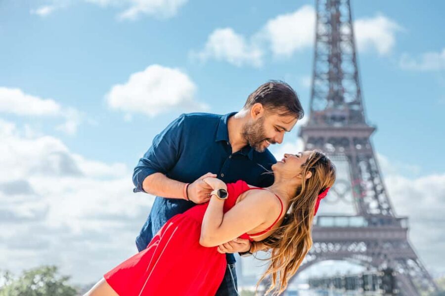 Parisian Proposal Perfection. Photography/Reels & Planning - Meeting at 2 Pl. du Trocadéro: Finding the Spot Fast