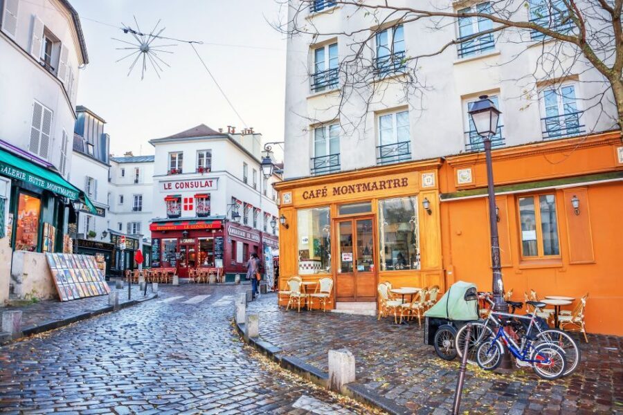 Paris's Old Town and Top 10 Sights Private Car Tour - The guide and vehicle setup that actually changes your day