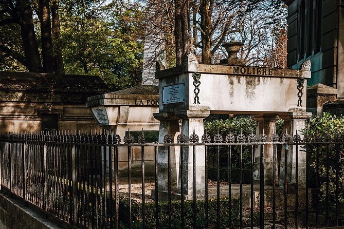 Pere Lachaise Cemetery Paris - Exclusive Guided Walking Tour - How the 2.5 Hours Actually Flow Through the Cemetery