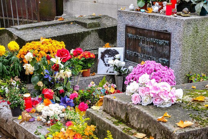 Père-Lachaise Cemetery Paris Tour with Audioguide - Key highlights at a glance