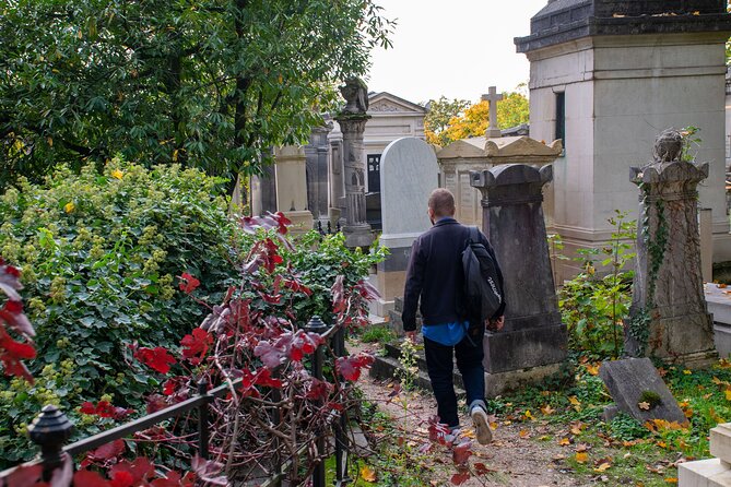 Père Lachaise Cemetery Tour: A Stroll Through Immortal History - Chopin at Père Lachaise: a slower musical moment