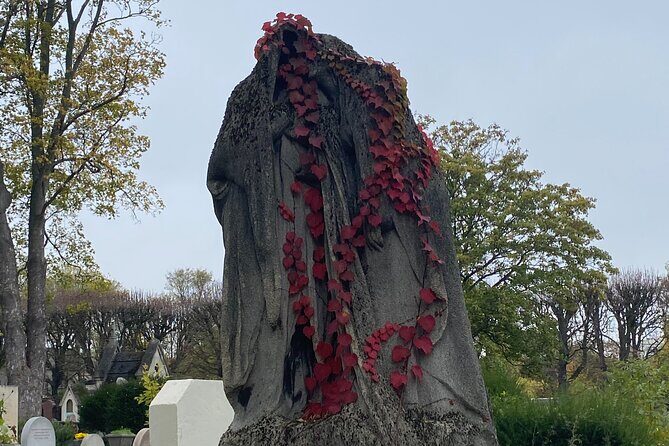 Père Lachaise's Cemetery Celebrities and Ghosts Mystery Tour - Price and time: what $22.83 gets you