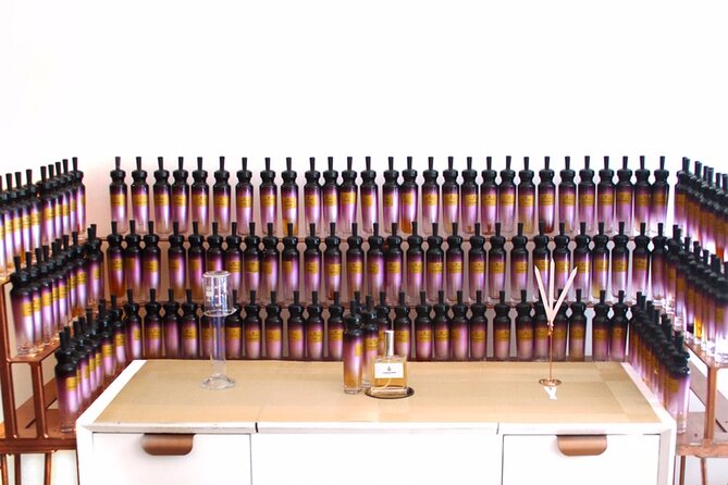 Perfumed Discovery Workshop 50mL in Paris - The Two-Hour Flow: From 100 Notes to Your 50ml Bottle
