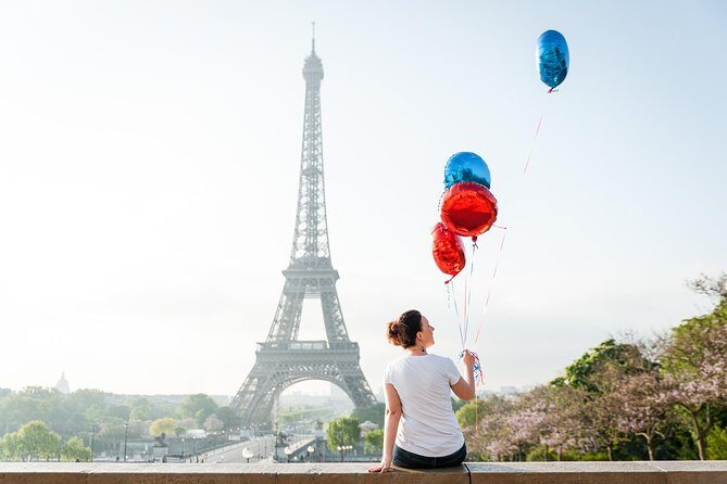 Photo shoot in the Eiffel Tower area - Weather and Timing: The Morning Light Bet