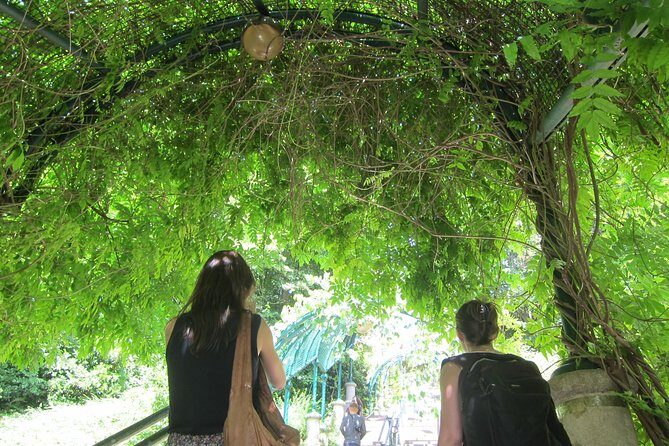 Photograph with a pro Paris off the beaten path! - The first step: sharpen your look before you walk