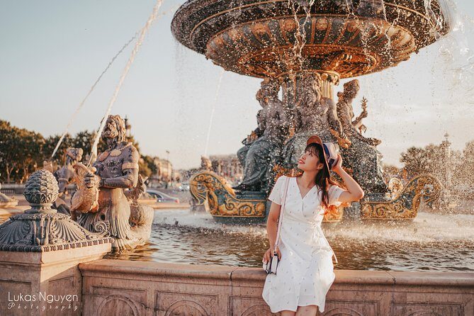 Photographer in Paris - Lukas Nguyen Anh - The bouquet detail: small add-on, big mood for wedding portraits