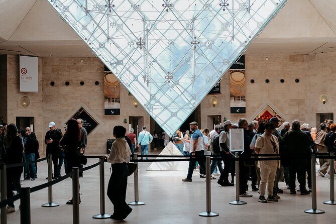 Priority ticket without waiting for the Louvre Museum - Price and value for a $25 priority entry