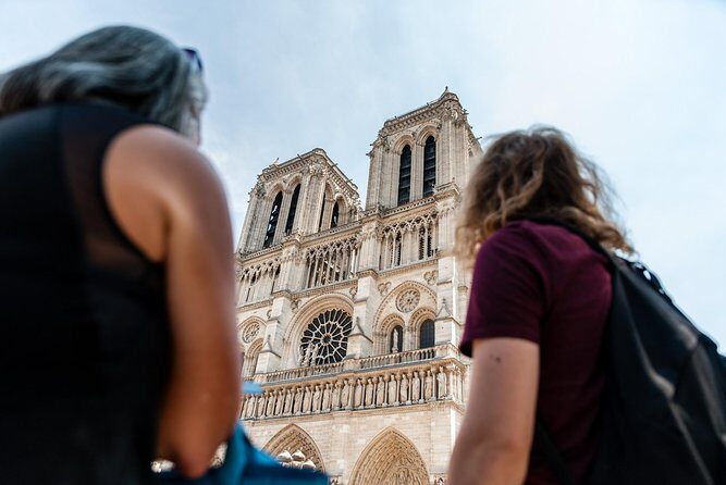 Private 3 Hour Historical Walking Tour in Paris Medieval - Ile de la Cité: Gothic sculpture lessons beside the Seine