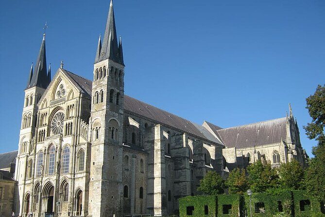 Private 3-hour Walking Tour of Reims with official tour guide - Meeting point at 6 Rue Rockefeller and how the private guide changes everything