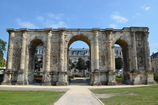 Private 3-hour Walking Tour of Reims with official tour guide - Notre-Dame de Reims from the outside: what to look for and why it matters