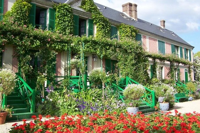 Private 5-hour Round Transfer to Giverny, Claude Monet museum from Paris - Claude Monet’s house and gardens: your time, your pace