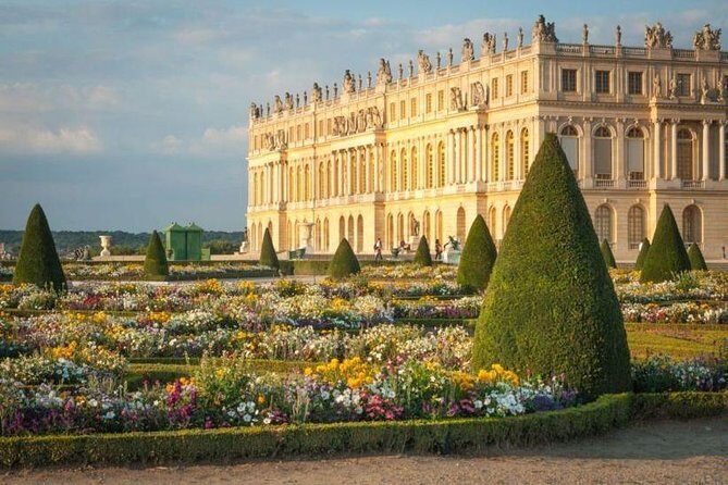 Private 5-hour round transfer to Versailles from Paris. Best offer! - Door-to-door Paris pickup, no fuss on arrival