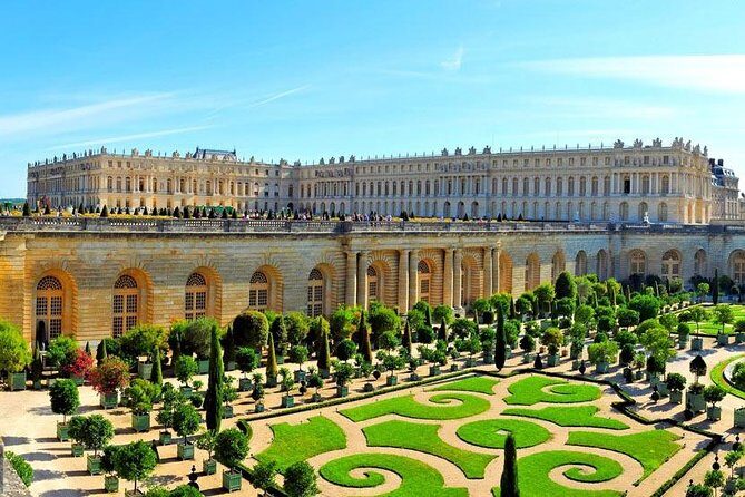 Private 5-hour round transfer to Versailles from Paris. Best offer! - Price and value: when $393.58 makes sense