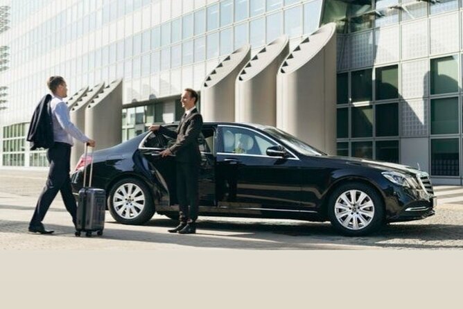 Private Airport Transfer between Paris and Parisian Airports - A 45-Minute Transfer With Real-World Timing Clues