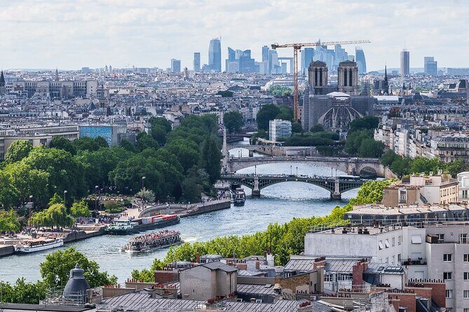 Private Boat Trip in Paris - Why a private Seine boat feels different