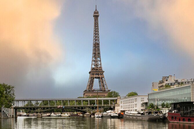 Private Boat Trip in Paris - The route: Eiffel Tower to the bridges you’ll recognize