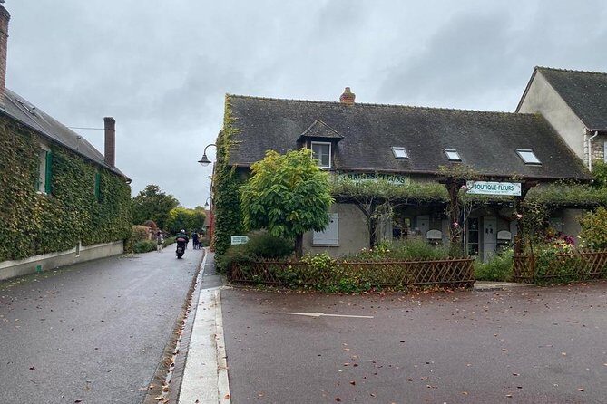 Private Car Trip to Giverny Garden from Paris - The point of this trip: fast, comfortable Giverny without the stress
