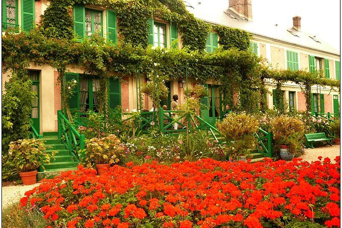 Private Car Trip to Giverny Garden from Paris - Private car value: why this is more than just convenience