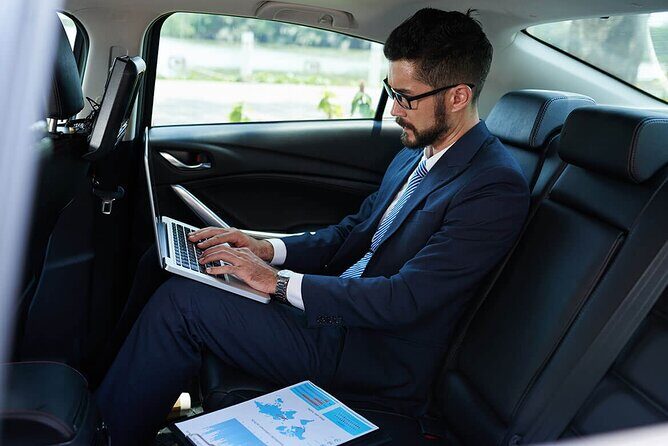 Private car with a driver in Paris - Meeting your driver and getting moving fast (without losing an hour)