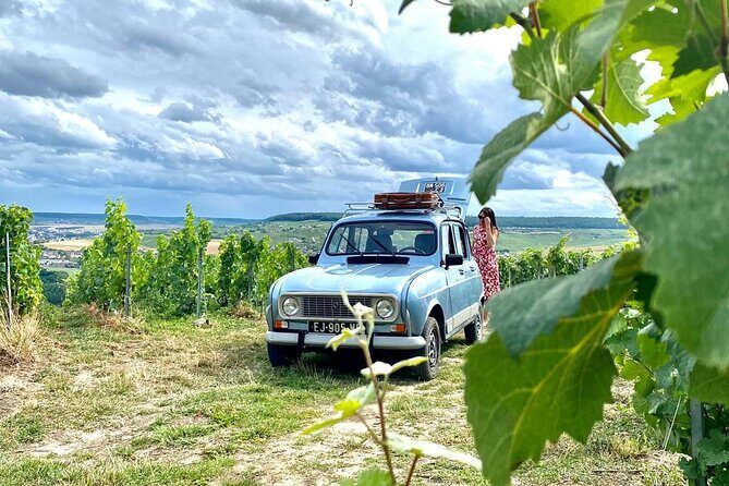 Private Champagne Experience in a vintage car from Epernay - Oger in Blancs-Coteaux: a family producer visit with 3-glass tasting
