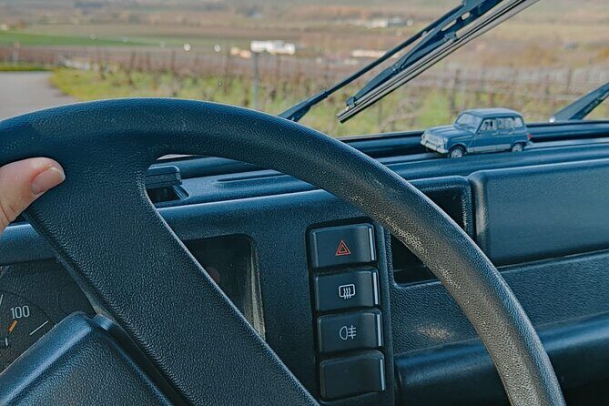 Private Champagne Experience in a vintage car from Epernay - What to expect from your guide and vibe