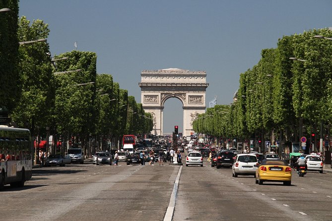 Private City Tour of Paris & River Cruise with Hotel Pick-Up - The guide experience: what you get from live commentary