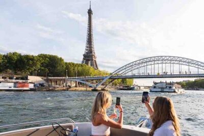 Private Cruise to Discover Paris - Price for up to 5: What you’re really paying for