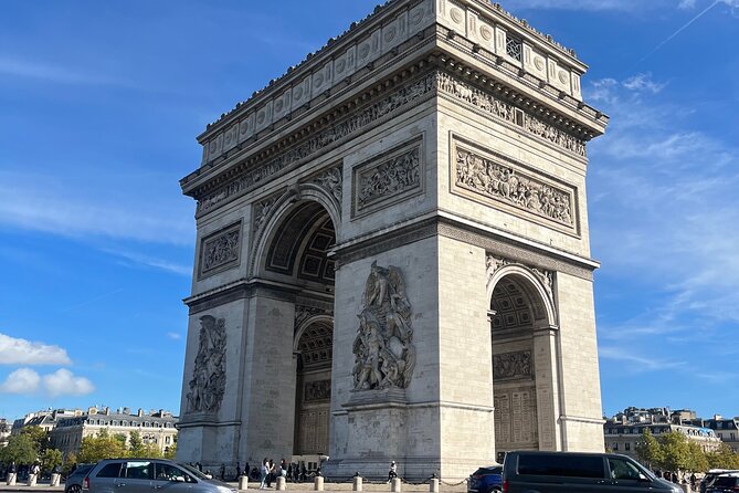 Private Driver Airport Paris - Reliability and Communication: How to Avoid a Late Pickup