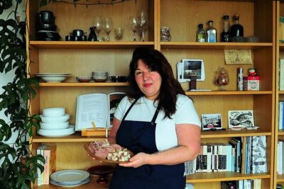 Private French Home Cooking Class in Paris with Local Chef Ioana - Choosing Your Menu: French and French-Romanian Comfort Food